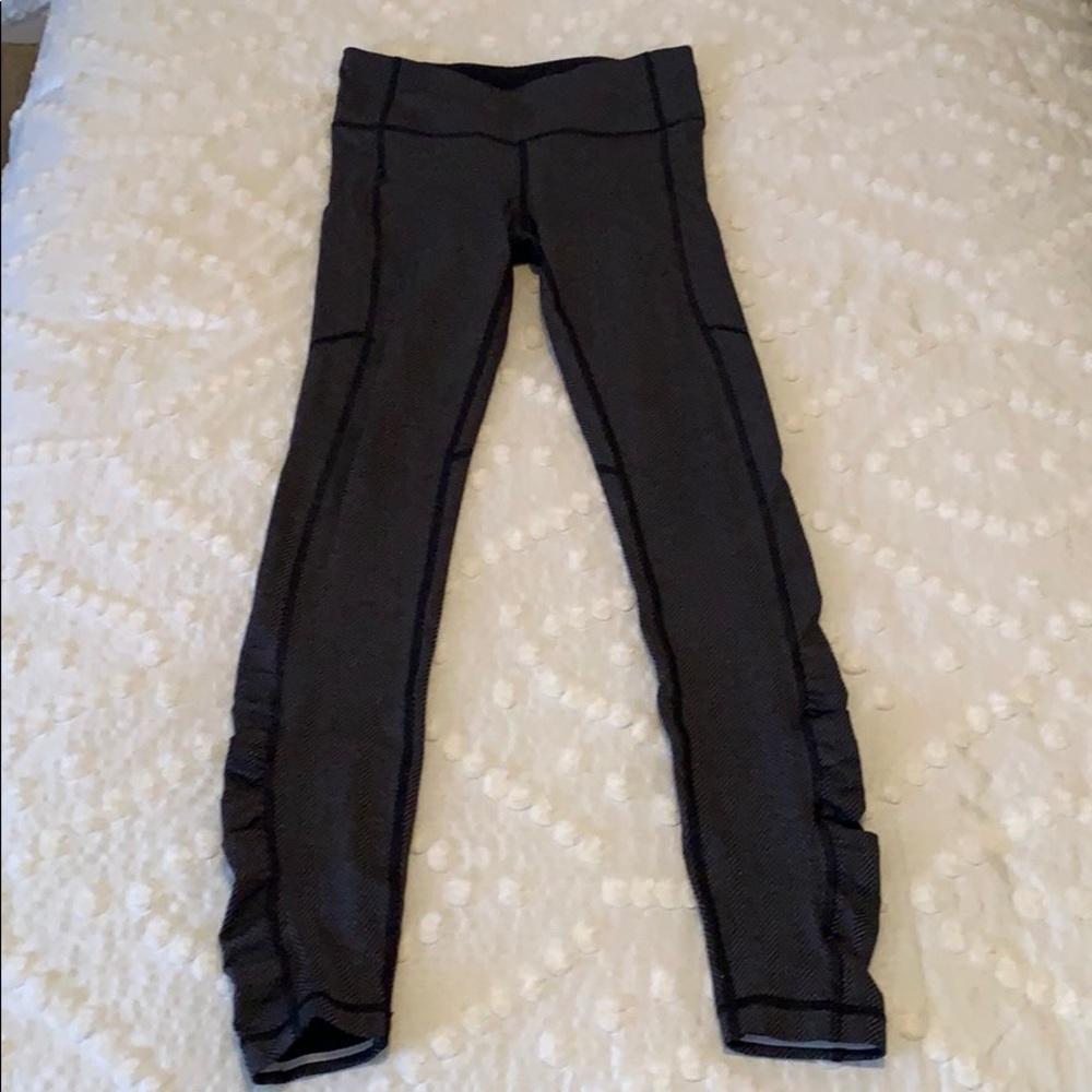 Lululemon herringbone pattern leggings